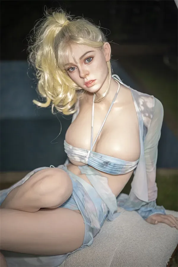 Starpery | Beth - 5ft 4/163cm G-Cup Silicone Sex Doll